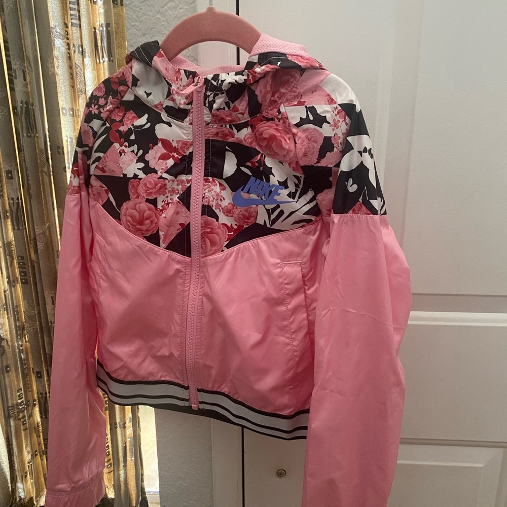 Never worn Nike sweatsuit